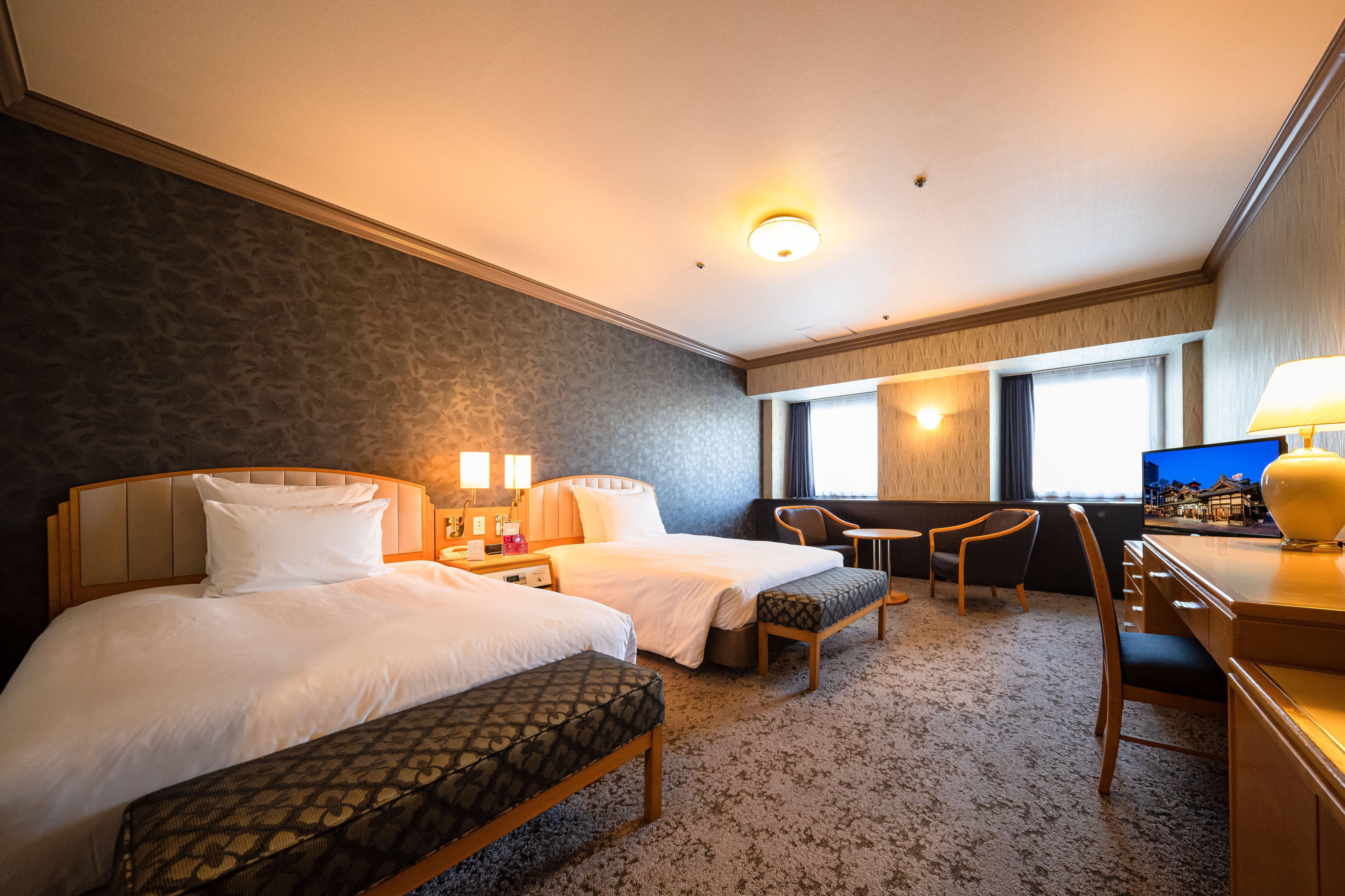 Hotel Ana Crowne Plaza Matsuyama By Ihg Esterno foto