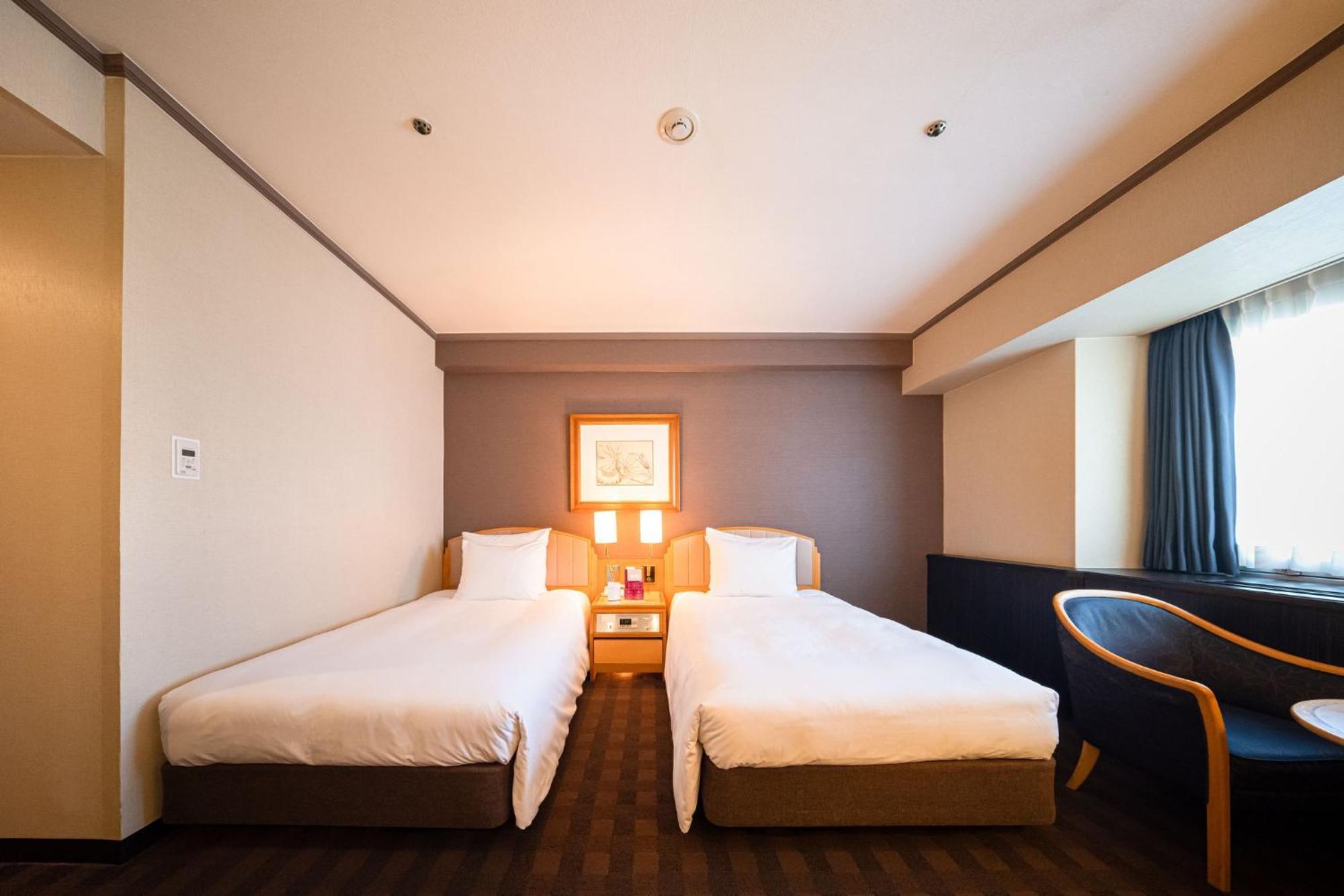 Hotel Ana Crowne Plaza Matsuyama By Ihg Esterno foto