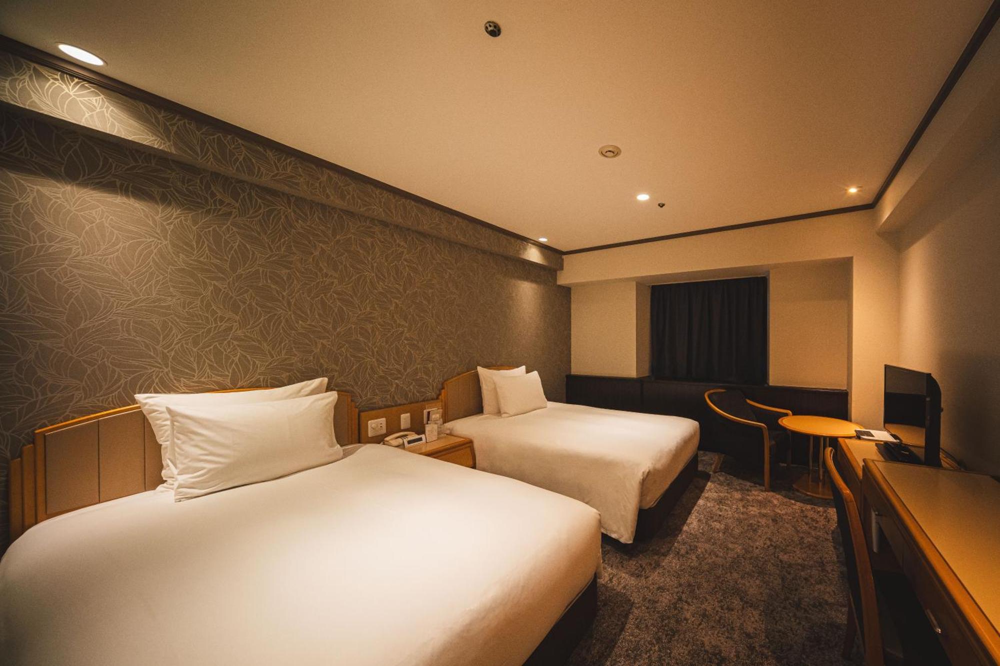 Hotel Ana Crowne Plaza Matsuyama By Ihg Esterno foto