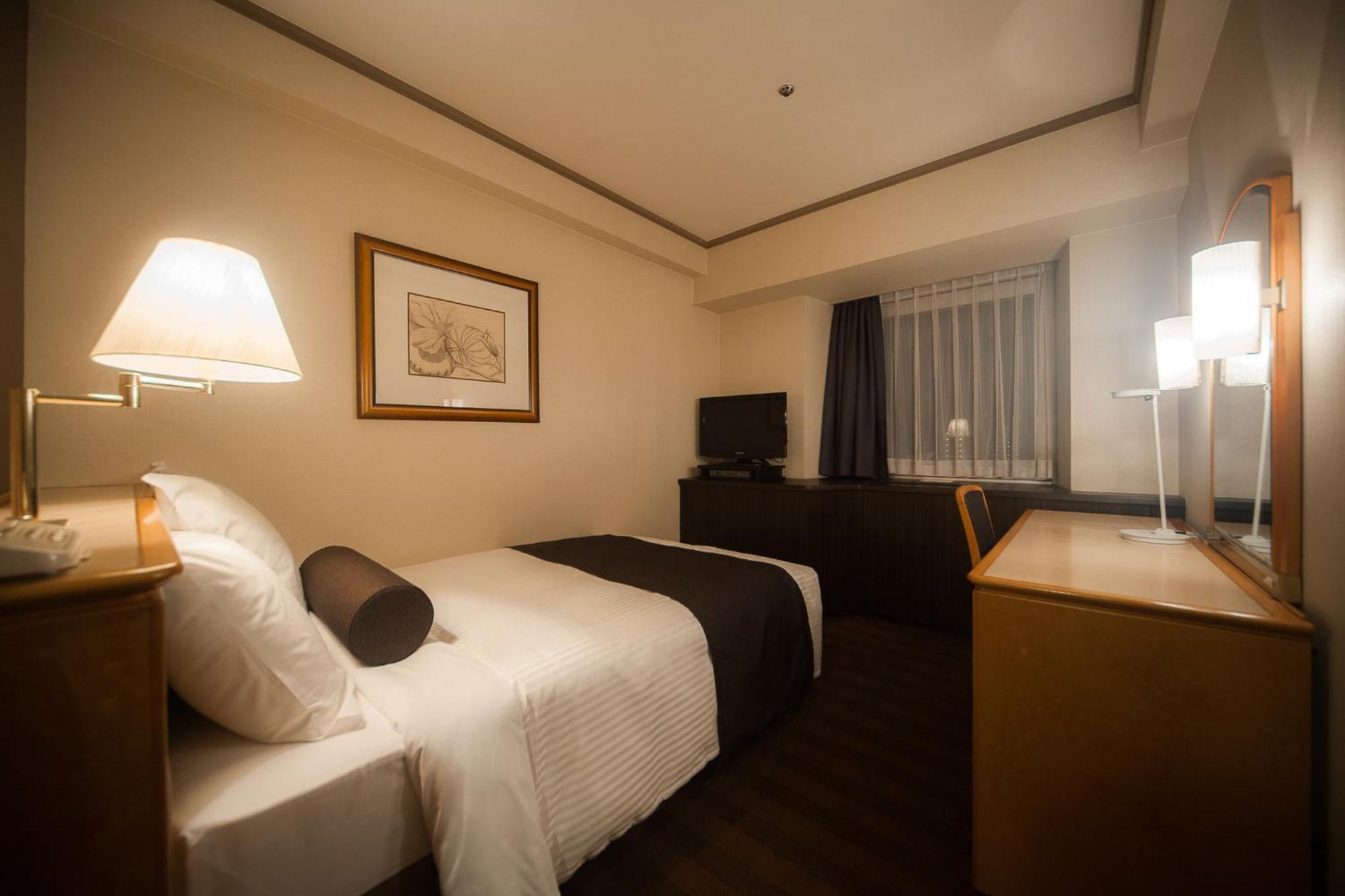 Hotel Ana Crowne Plaza Matsuyama By Ihg Esterno foto