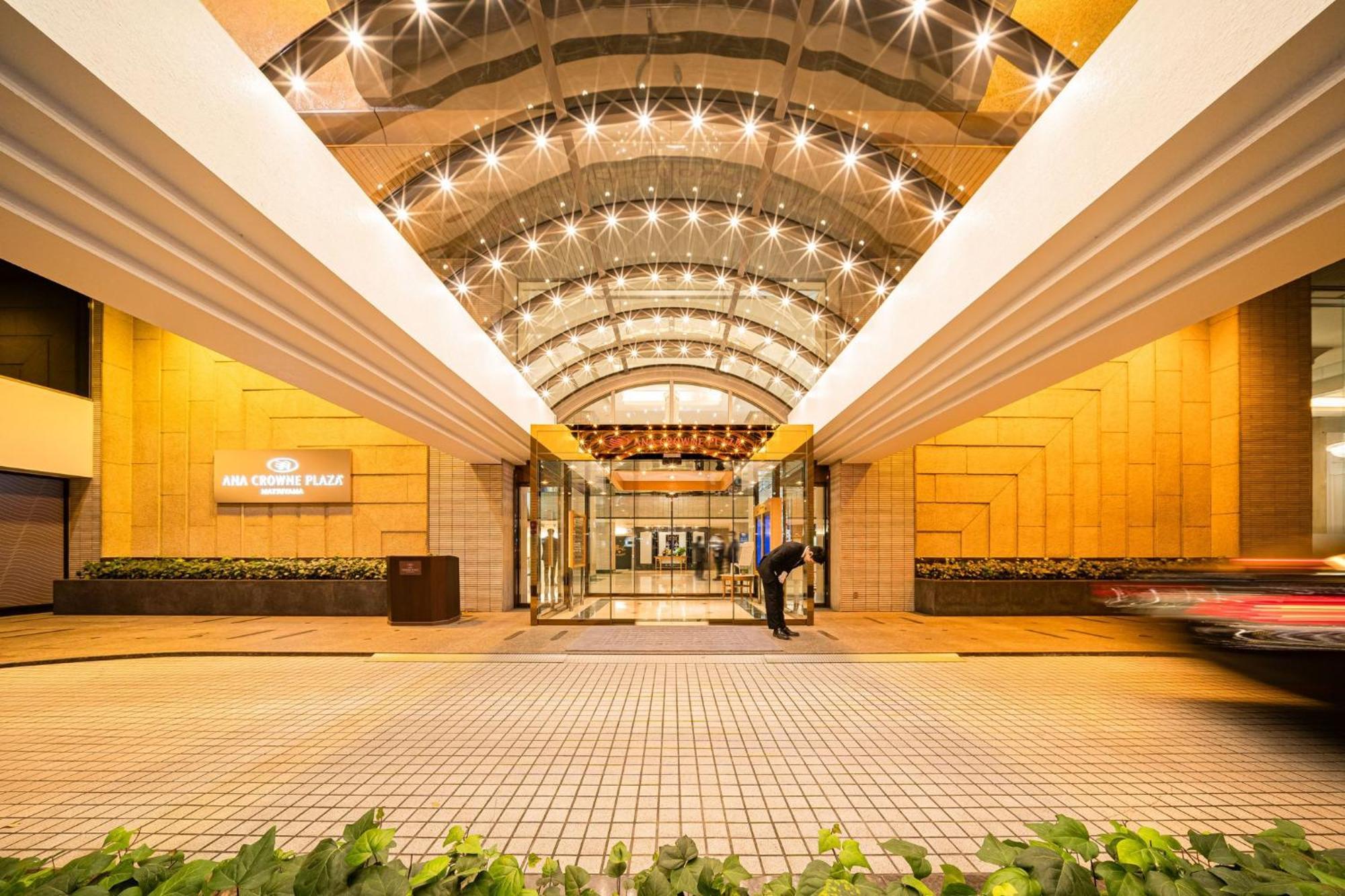 Hotel Ana Crowne Plaza Matsuyama By Ihg Esterno foto